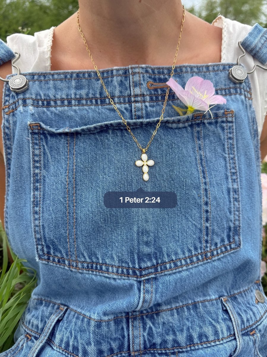 ElevatedFaith's tweet photo. 4 new jewelry pieces have entered the chat. All rooted in Scripture 🤍

Shop the new drop: https://t.co/DBbpeyYl58 https://t.co/9zpVF36v6I