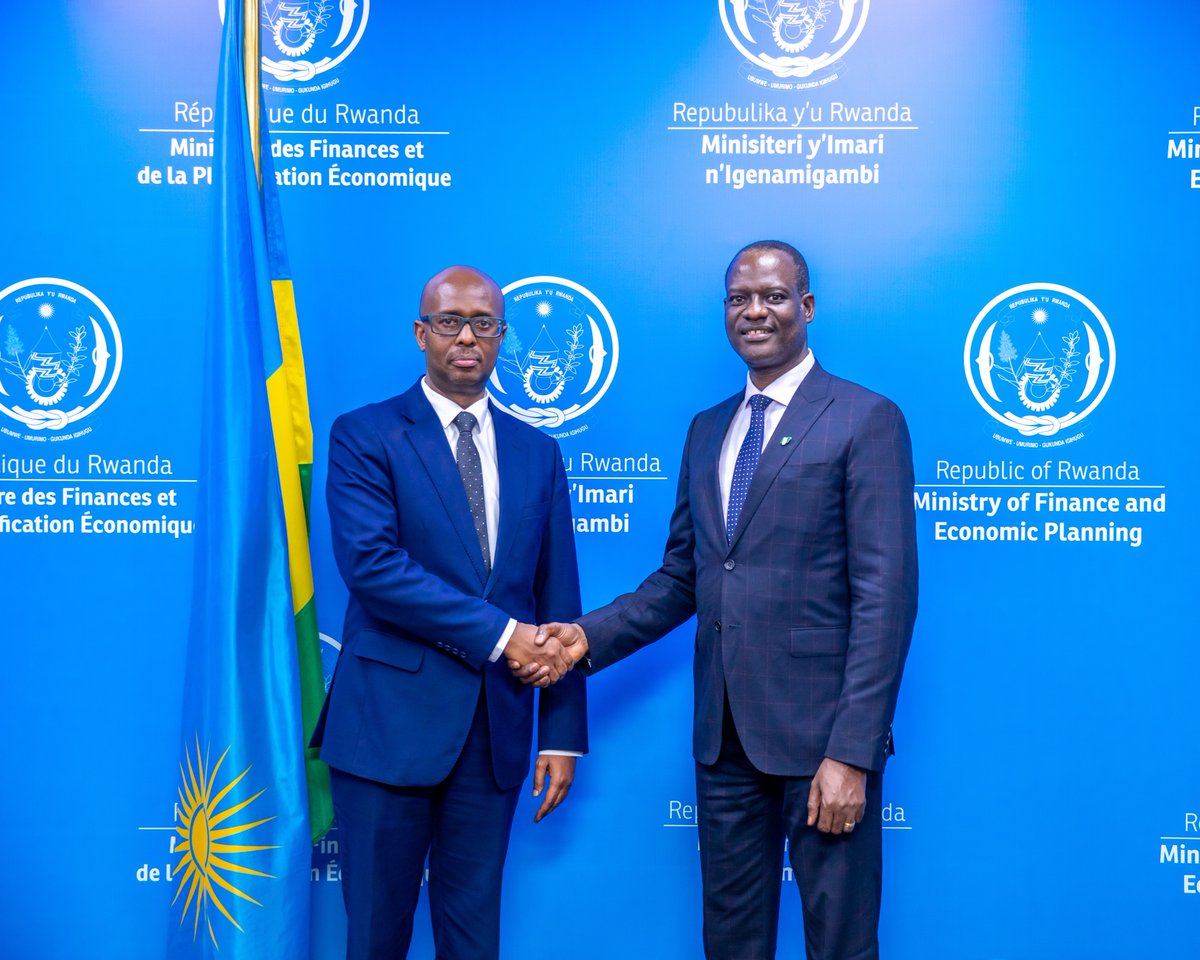RwandaFinance's tweet photo. On the sidelines of the Africa CEO Forum, Minister @yusuf_murangwa held a courtesy call with Nigeria's Finance Minister @taiwoyedele. Discussions focused on matters of mutual interest, particularly in areas ofeconomic and bilateral cooperation between Rwanda and Nigeria.
Stronger ties. Bigger opportunities. 🇷🇼🤝🇳🇬
#RwandaNigeria #EconomicCooperation