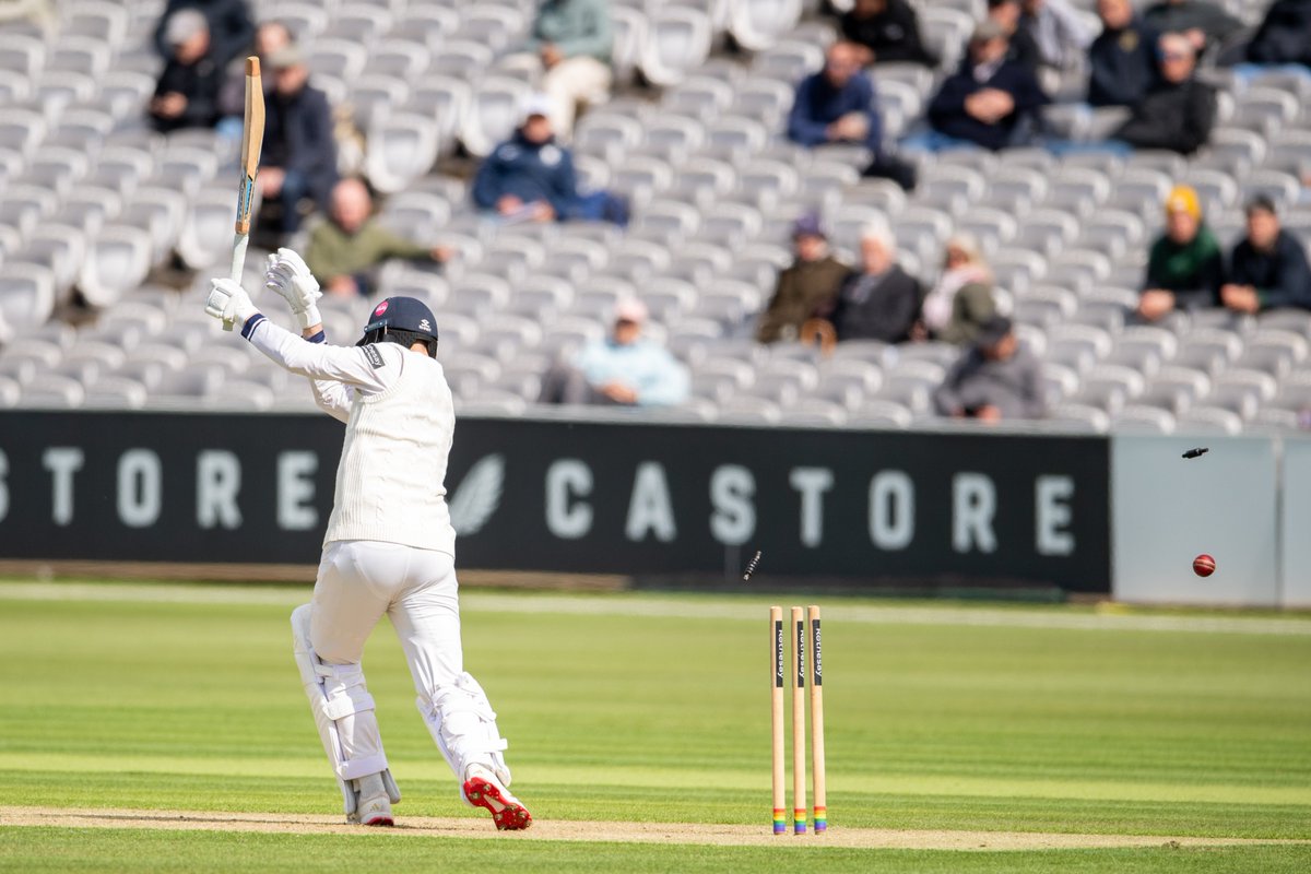 dgriffinpix's tweet photo. Five wickets today for @DerbyshireCCC @Benaitchison123 here at Lord's - his fifth wicket was this one; Toby Roland-Jones clean bowled... https://t.co/W7PXBfiDsn
