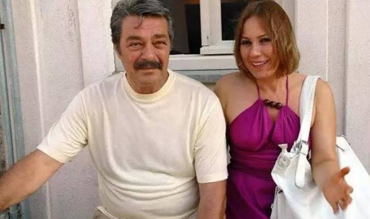 Pointer tweet media