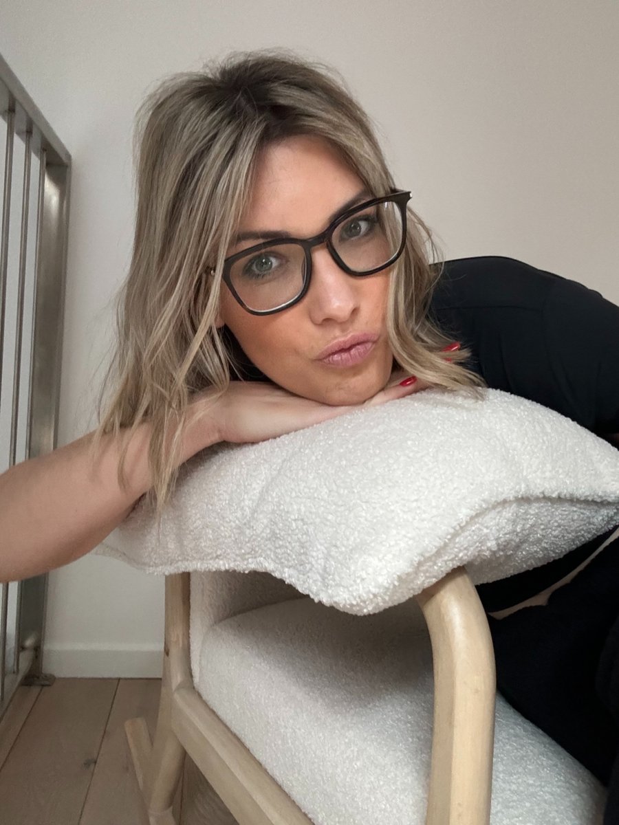 Emilie tweet media