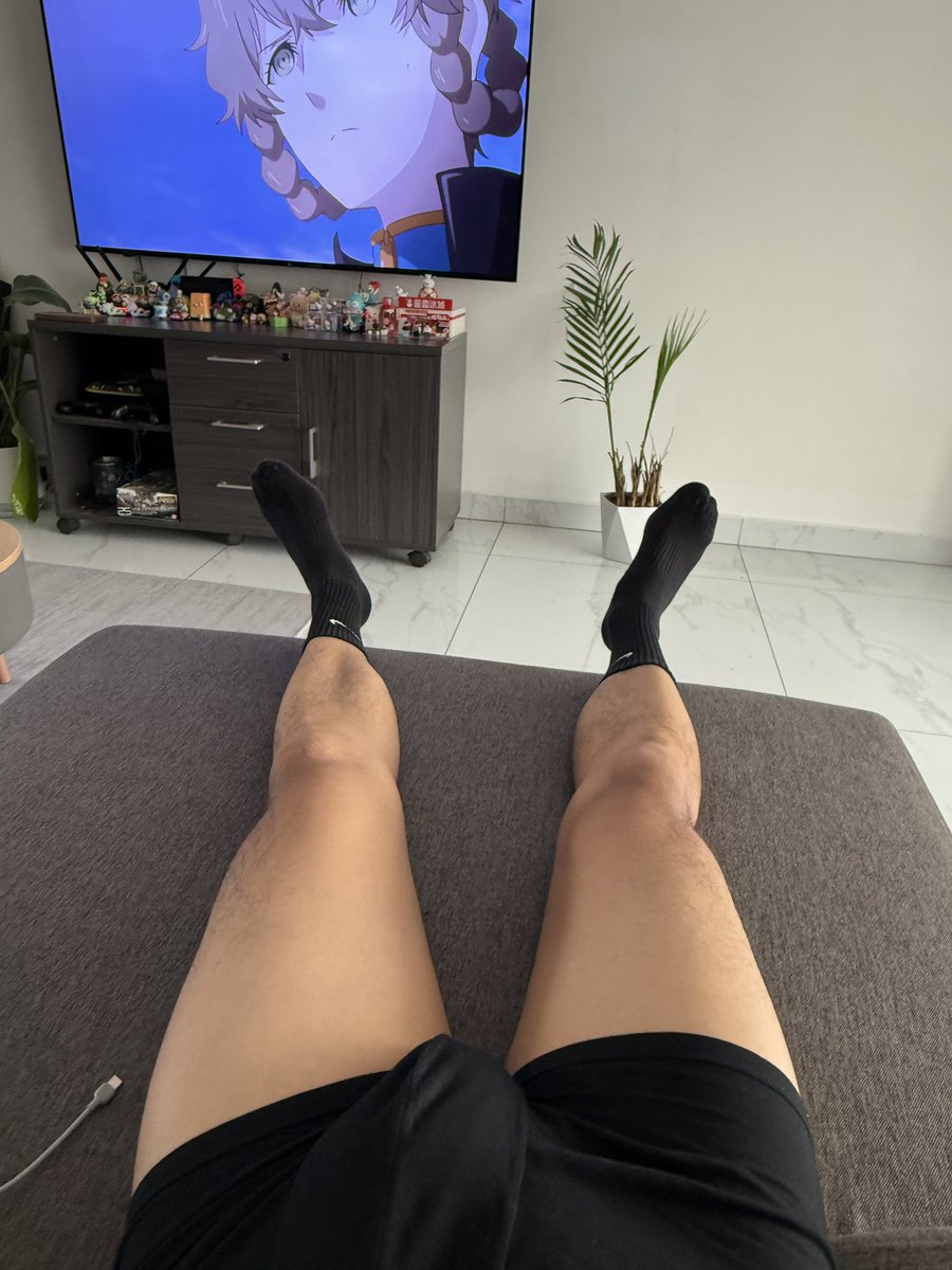xiaaannuo's tweet photo. 要是有成熟情绪稳定的小叔天天找我聊天就好了🤤 https://t.co/ffySRYzFie
