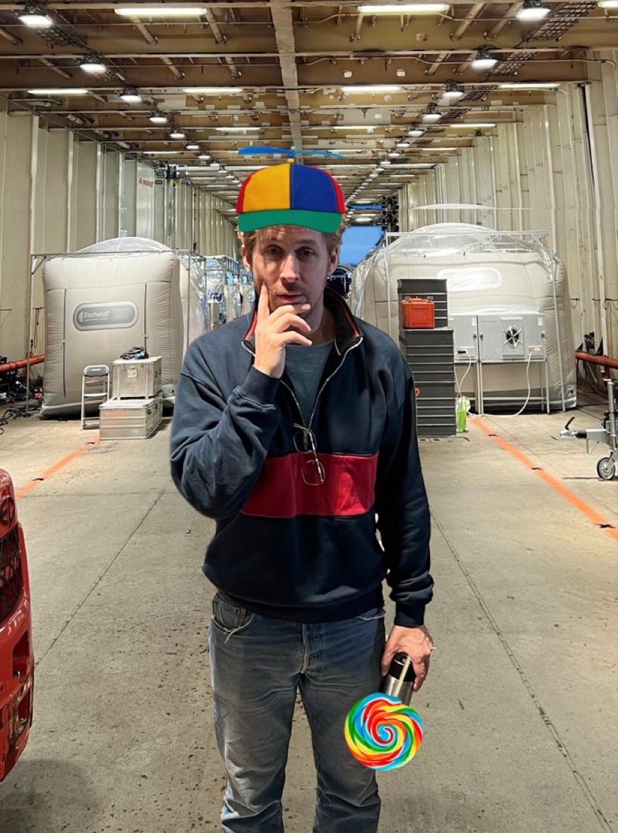 project hail finnley 🦊🪐 tweet media