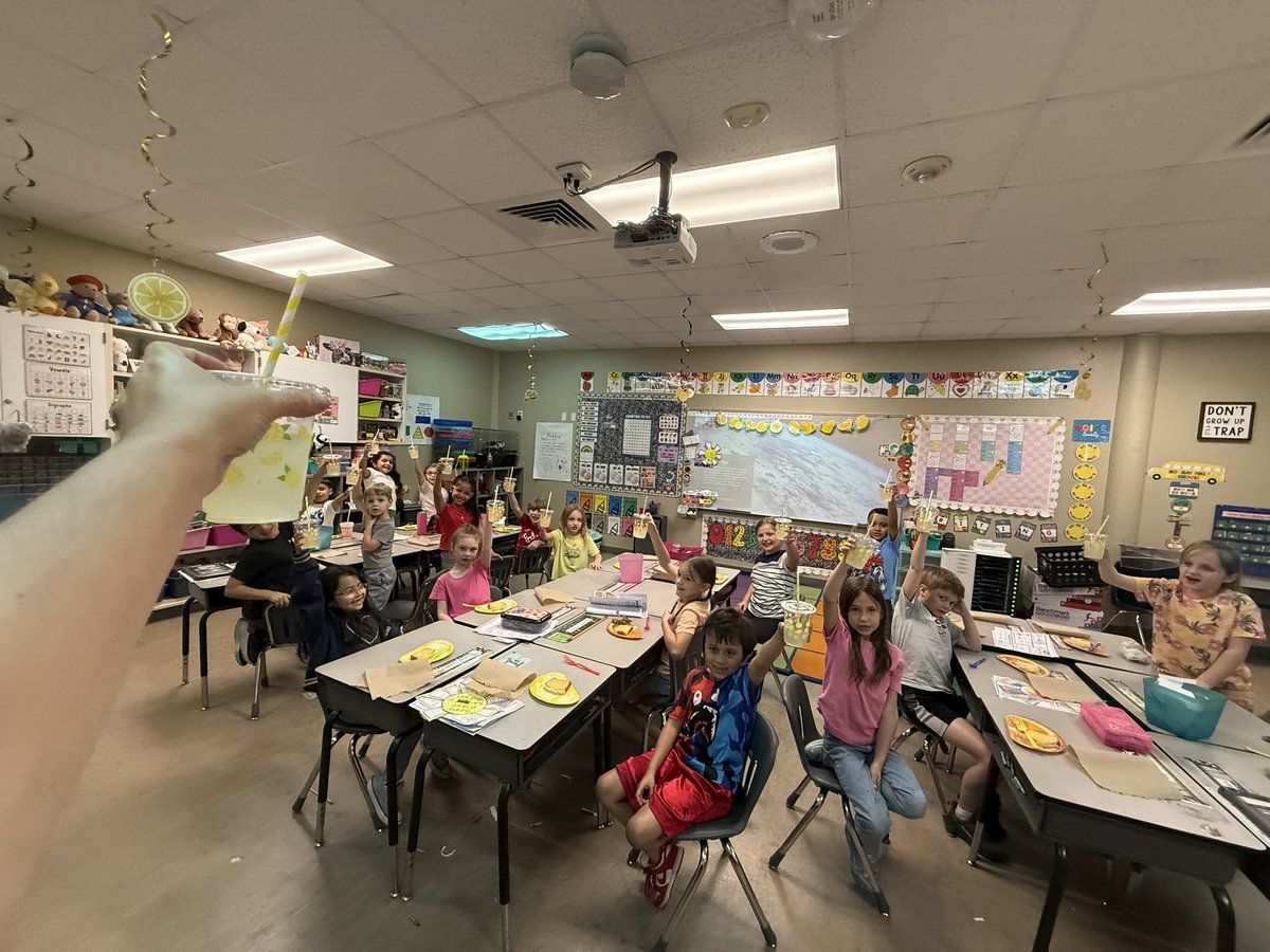 MrsBRamirez's tweet photo. We cheers to the end of the year! Lemonade day was a success we had a day full of learning in a thematic way! Then we enjoyed some homemade lemonade during science and lemon bread. Groggy lemonade stand read aloud was a hit! @CrosbyISD @CrosbyElem https://t.co/EQkWeCtwSq