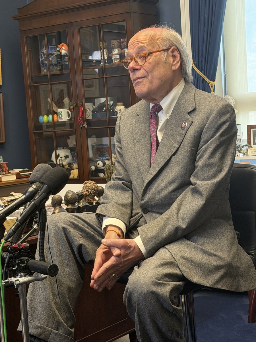 stephengoin's tweet photo. NEW: Rep. Steve Cohen, the lone Democrat representing Tennessee in the House, has announced he will not run for reelection. The decision comes after Republican redistricting in his state. The new maps have turned his seat (TN-09) into a Trump/GOP leaning district. @GrayDCNews https://t.co/KuzC808tFg