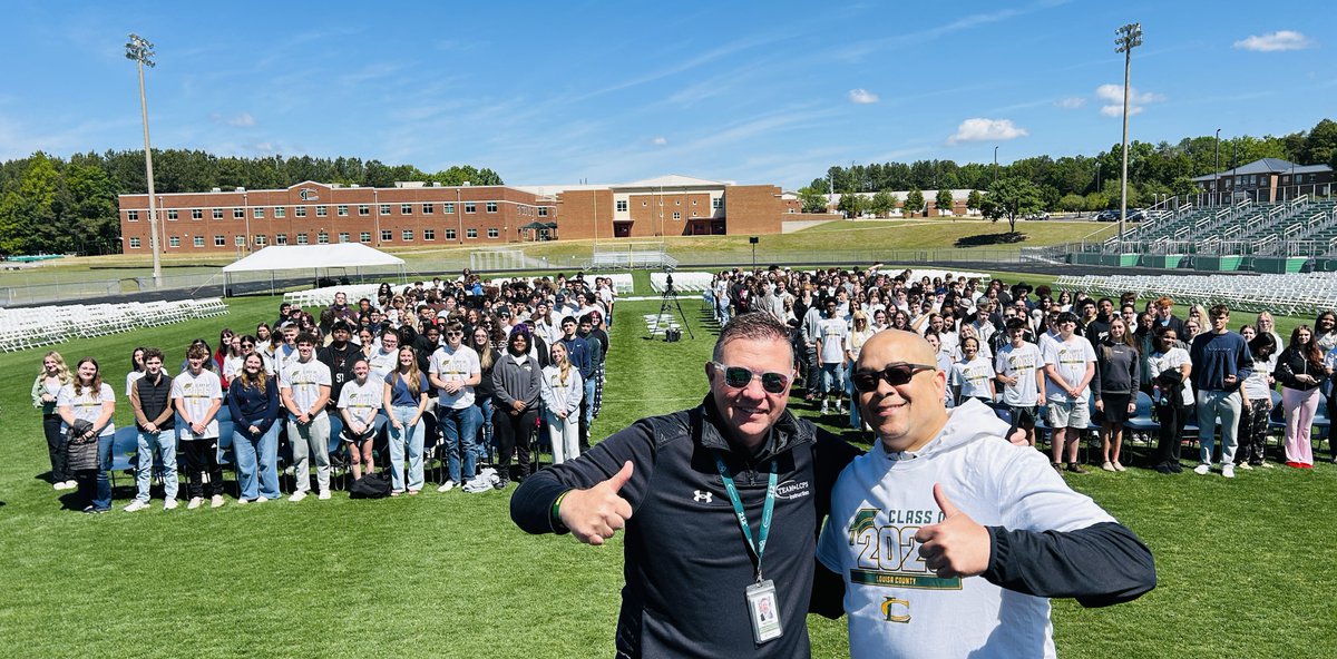 LCPSchools's tweet photo. Final Graduation practice is officially a WRAP! 🎓✅ One final selfie for the Louisa County High School Class of 2026 before the big moment arrives tonight in The Jungle. 🦁 💚 💛

#TeamLCPS #ONEfamily https://t.co/8CnOoj75aR