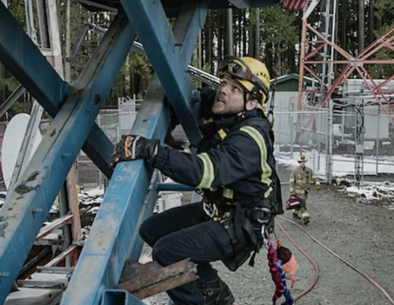 TVTango's tweet photo. ⭐Watch tonight @CBS 9pm (Stream Next Day @paramountplus) NEW Episode FIRE COUNTRY #FireCountry "Rain Check for Tomorrow” Starring @maxthieriot #KevinAlejandro #DianeFarr #JordanCalloway #JulesLatimer @ShawnHatosy #PaolaNuñez @dominicdgoodman About https://t.co/dao2tdilGr https://t.co/4uh7fUyIl2