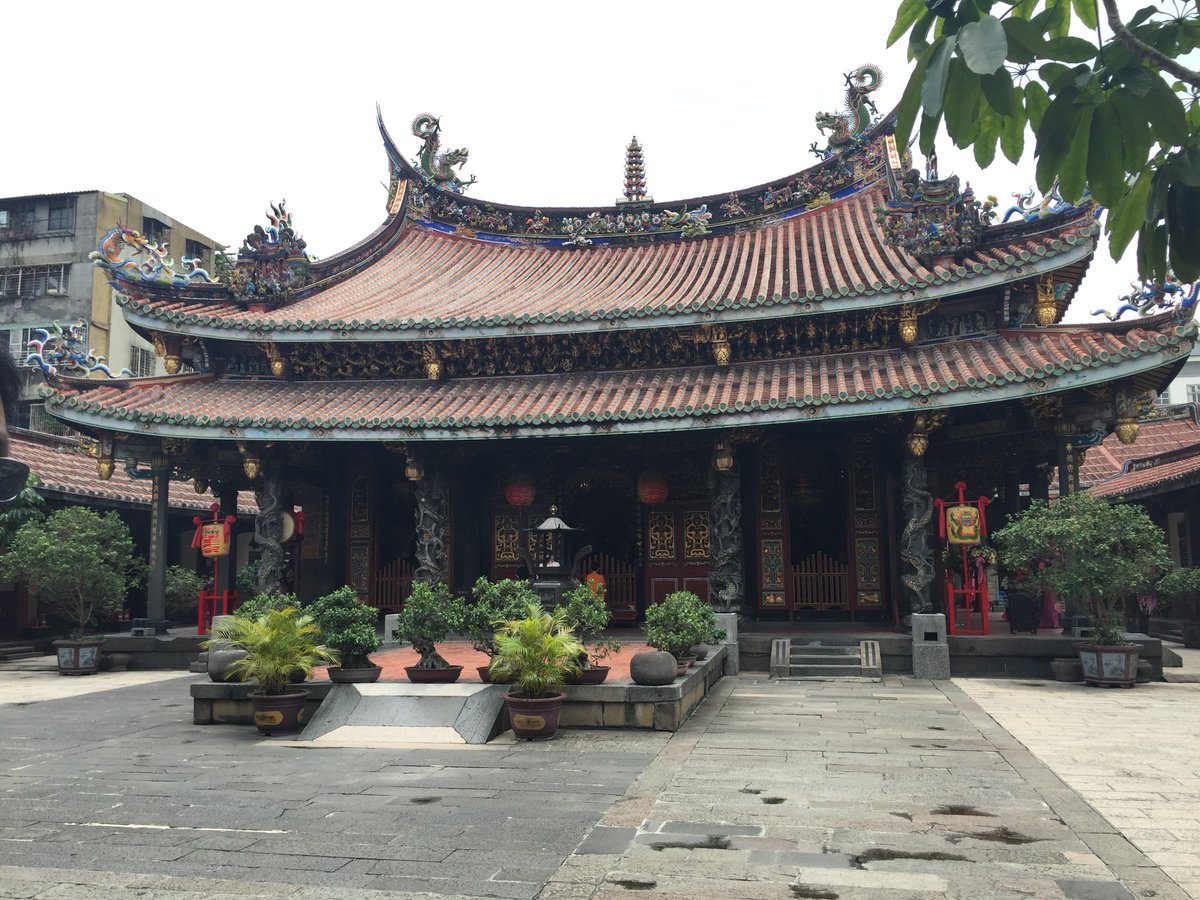 cresson_mdms's tweet photo. #私の未知旅 
「碧色台湾珍道中」は、私の台湾旅行経験を元に執筆したシナリオです
 蒸し暑い空気、極彩色の寺院や名所の数々…そして美味しいご飯。沢山の「未知」に出会いました
多くの探索者にも、台湾の楽しさを味わって頂けましたら幸いです💙

↓碧色台湾珍道中↓
https://t.co/isx2INXxUw https://t.co/YIzZJaImW5