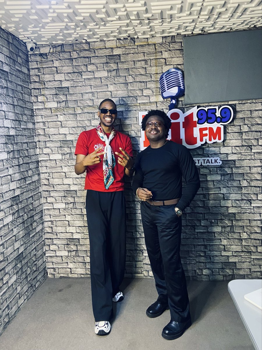 HitFMCalabar's tweet photo. Big vibes 🔥😎@boybajii On the #hitdrivetimeshow with @bisong_fortune on his song premiere live in the studio.
#thebajiitakeover
#hitfmcalabar https://t.co/sFKP59g7IF