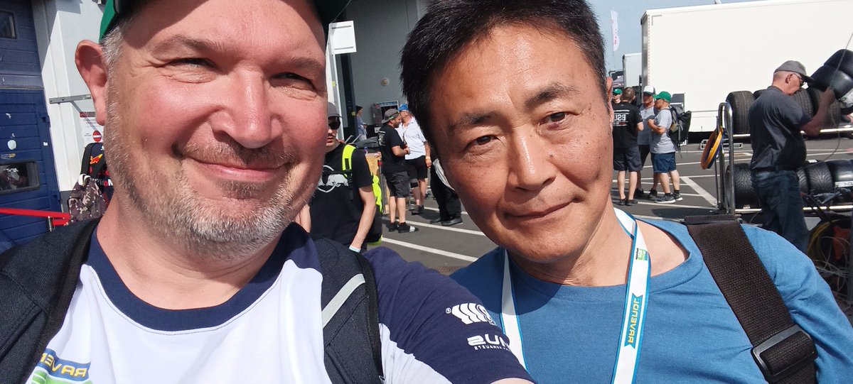 TouringMars's tweet photo. @Kaz_Yamauchi Enjoy Yamauchi-san! 昨年は挨拶してくれてありがとう! https://t.co/ucmpRrY652