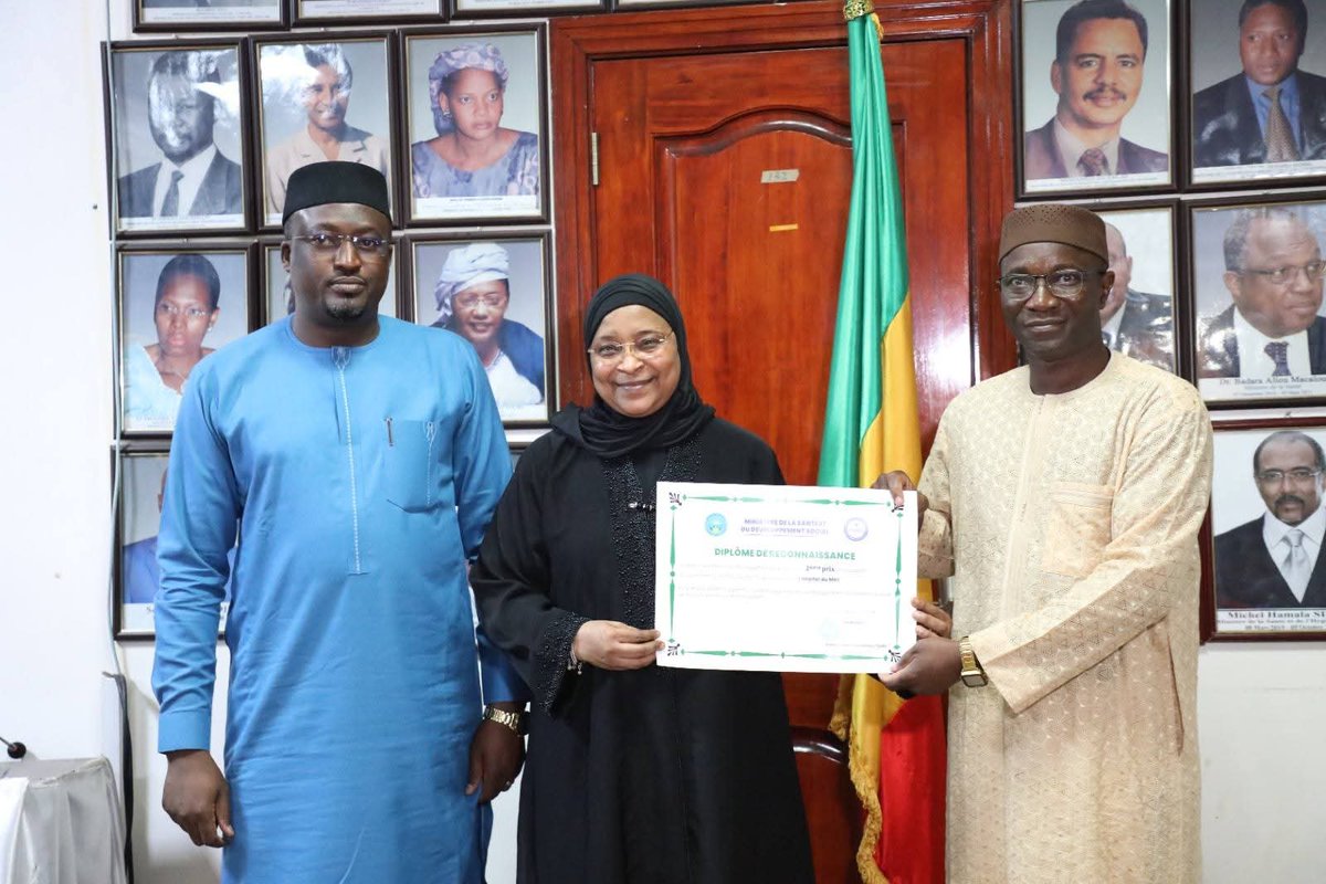 MSDS_Mali's tweet photo. La 11e édition des lauréats hospitaliers a récompensé les meilleurs établissements de santé du Mali au titre de 2024.
L’Institut d’Ophtalmologie Tropicale d’Afrique arrive en tête, suivi de l’Hôpital du Mali et de l’Hôpital Pr Bocar Sidy Sall de Kati.
#MSDS https://t.co/iQ7RG7MWTl
