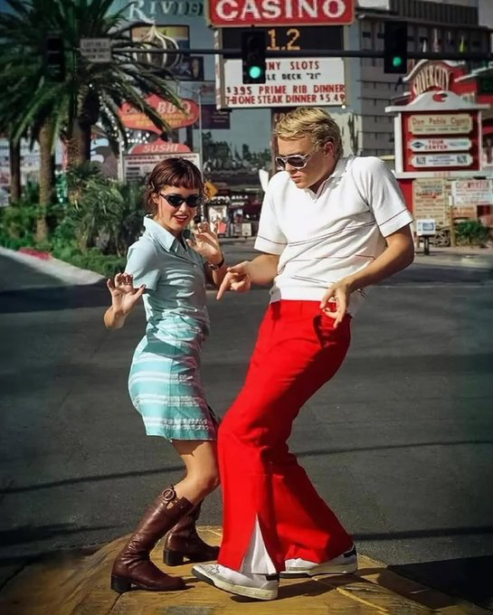 TheCinesthetic's tweet photo. Heath Ledger and Rose Byrne, 1999 https://t.co/cTpfw4SCgu