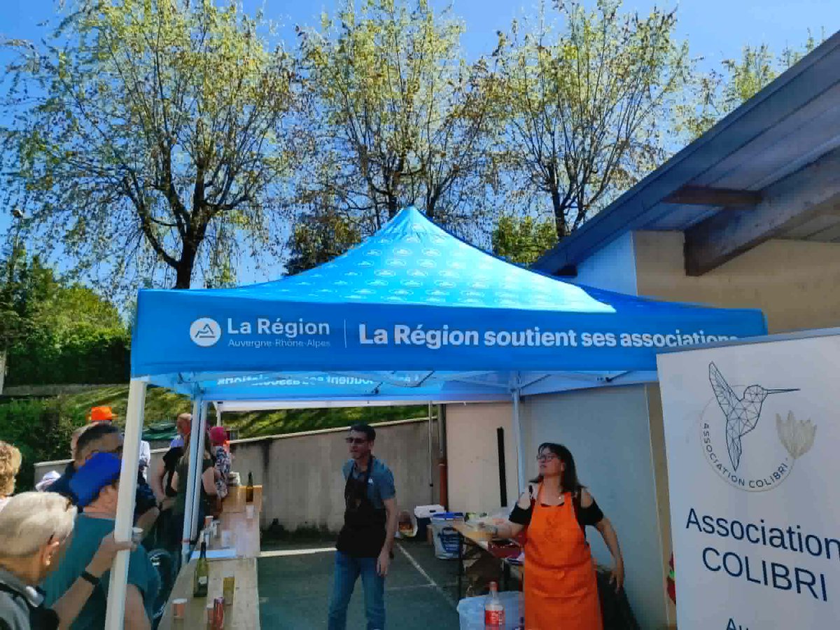 Seyssel74's tweet photo. [COMMUNICATION] 🔹
La municipalité de Seyssel remercie la Région Auvergne-Rhône-Alpes pour la mise à disposition d’un barnum (3m x 3m), obtenu dans le cadre du dispositif régional destiné à soutenir les communes et leurs associations
@auvergnerhalpes https://t.co/ftpRAGdvyg