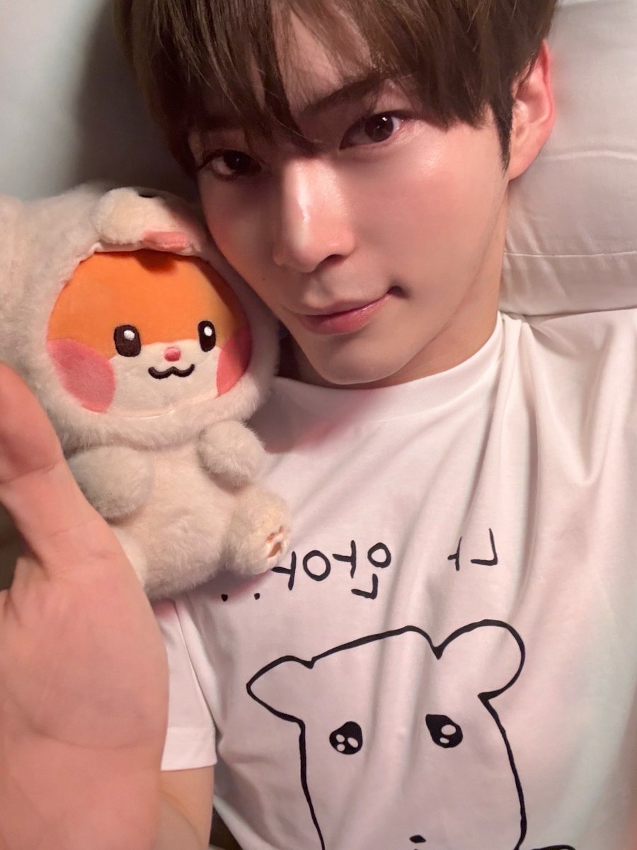 giveyou_NB's tweet photo. 늘빈니니 진짜 귀여운 거 아는 사람🩷🩵 https://t.co/phMFE4ay6D