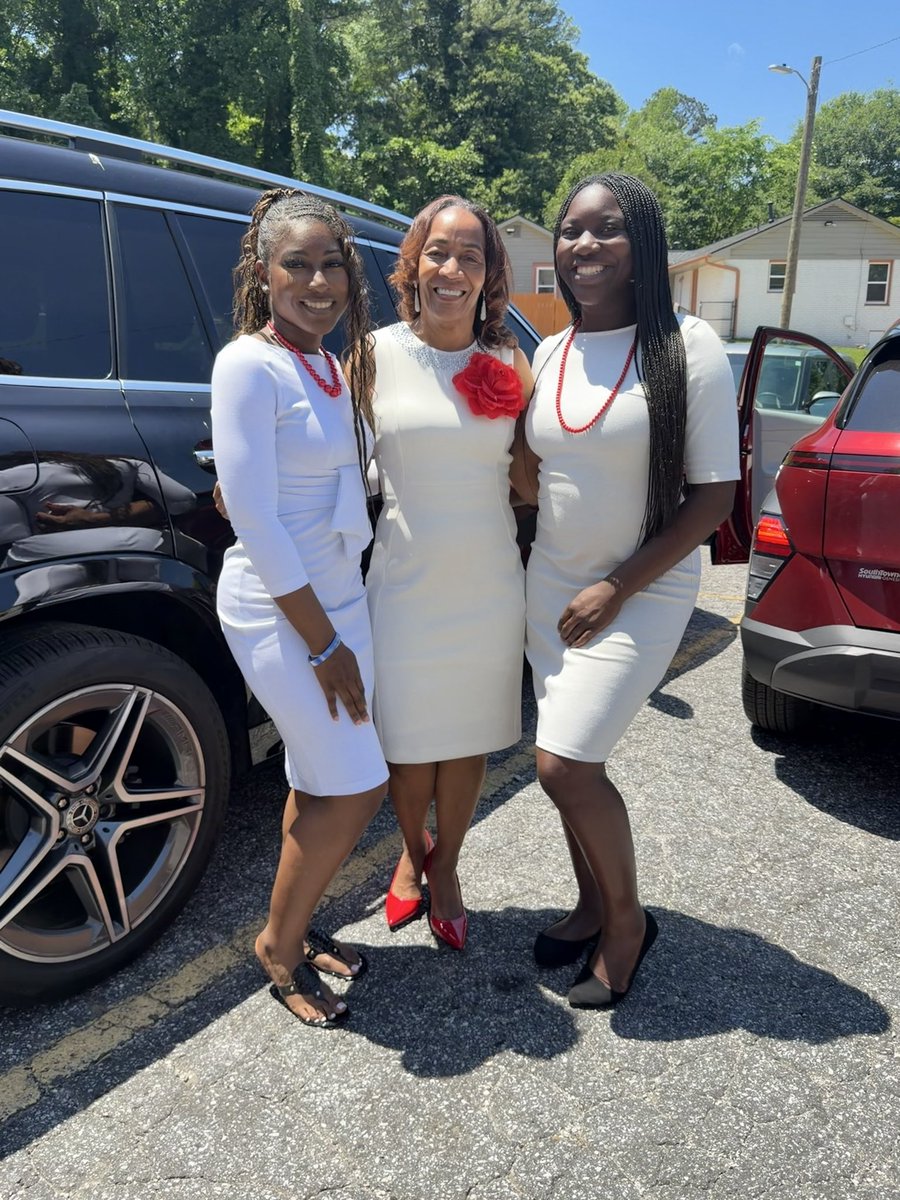 __Only1Netta's tweet photo. God mom still a baddie ! 🥰🫶🏾 https://t.co/Xk5gXJfd0r