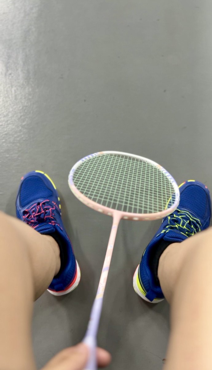 elvandss's tweet photo. Relationship status: committed to badminton https://t.co/yswLg74DLJ