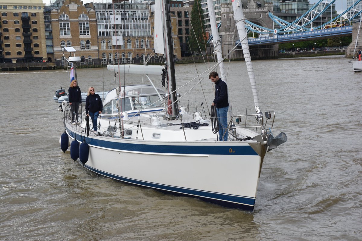 StKatsMarina's tweet photo. Weekend welcomes. This afternoon's inbound lock. Enjoy your stay

#welcome #skdmarina #londonmarina #igymarinas #seayousoon #destinationlondon https://t.co/9Ed4HMFiFy