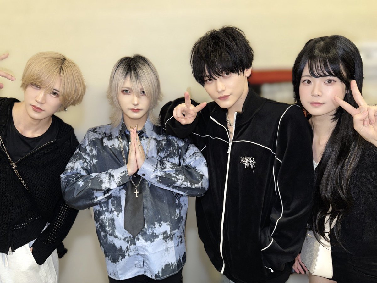 yugoku_official's tweet photo. 『 Sucré Party! #9 』

ご来場ありがとうございました👻

次回は5月18日(月)yogibo HALYMOUNTAINにて ｢ Pr!nce FES vol.9 ｣

OPEN 18:00 /START18:30

沢山のご来場お待ちしております👻
🩷姫宮 キル @yugoku_kill 
🤍J @yugoku_j 
💚さとう しゅーが @yugoku_Shuga 
🩵結音るか @yugoku_ruka https://t.co/PnlUSb8I2R