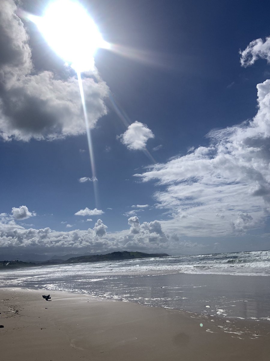 teresushii's tweet photo. the northern sun https://t.co/A70lii0oOa
