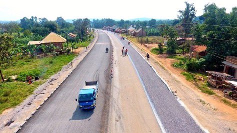SyliviaKeiz's tweet photo. Uganda’s roads are advancing under President @KagutaMuseveni with smarter engineering and faster travel. Improved connectivity boosts trade and opportunities. Kisanja’s infrastructure push is delivering. #UgandaRises #RoadToProgress #GoldenPosts @MoWTUganda @GovUganda https://t.co/4WczQ6nklK