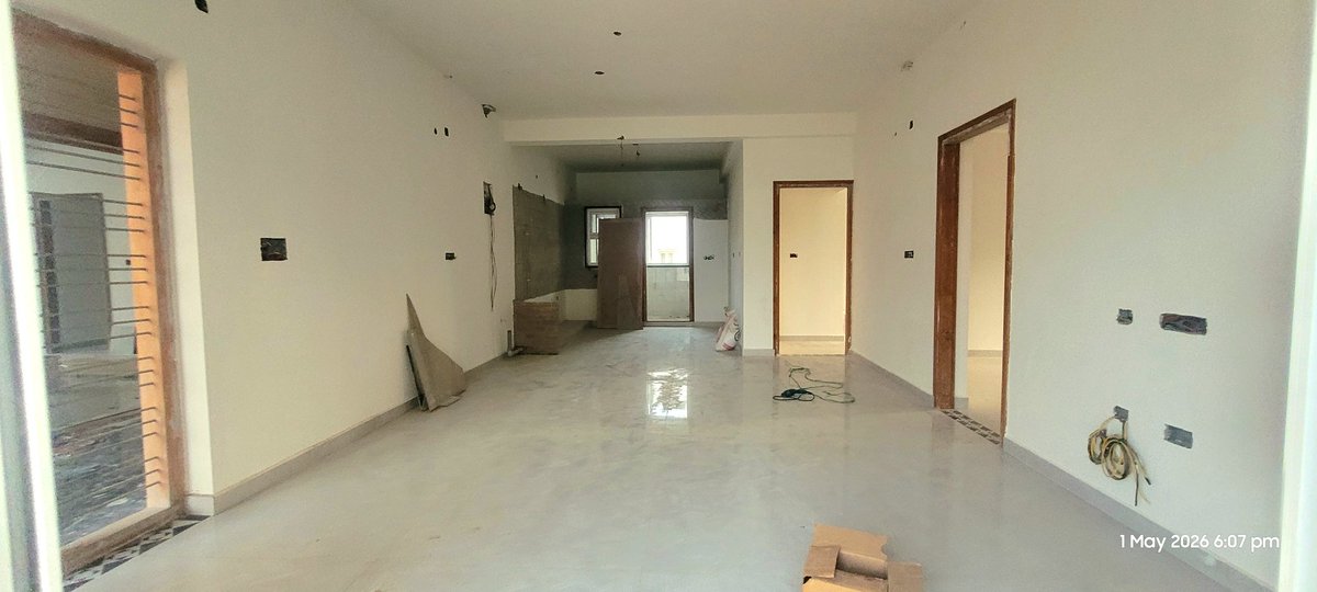 tptproperties's tweet photo. 1850 SFT EAST &amp; WEST FACING #LUXURY #PREMIUM QUALITY #3BHK #FLATSFORSALE IN AVILALA, #TIRUPATI

SIZE :  1850 Sft

BEDROOMS : 3 Bhk

FLOORS : 5

FACING : East &amp; West

ROADS : 40’ft

VIDEO : https://t.co/arBpZGWEMQ

M : +91 - 8688771767

Visit : https://t.co/DPjC28ZmPn

#flatssale https://t.co/BU6tOO9LZD