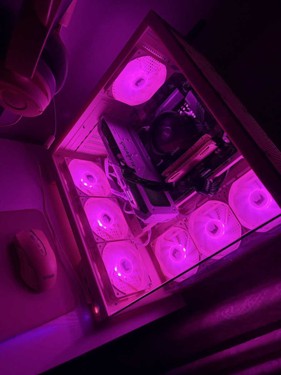 BealEngineering's tweet photo. She wanted pink for her 9th birthday.
So we built pink.

Every fan, every key, every cable.. together. AMD Ryzen, Radeon graphics, cat-ear headset, pink case with RGB fans. She picked it all.

Best build I’ve ever done. 💖 https://t.co/CcPhBZ17Vq