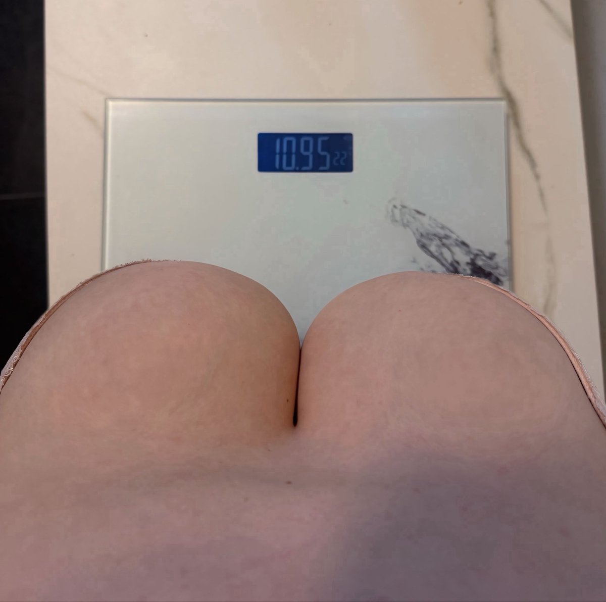 TaniaBann's tweet photo. Morning weight control https://t.co/ULC7YEIvcS