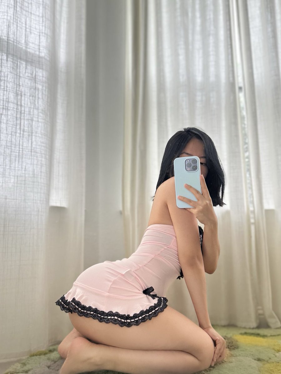 th33min's tweet photo. me in my mini dress > https://t.co/OSsdvM6mBi