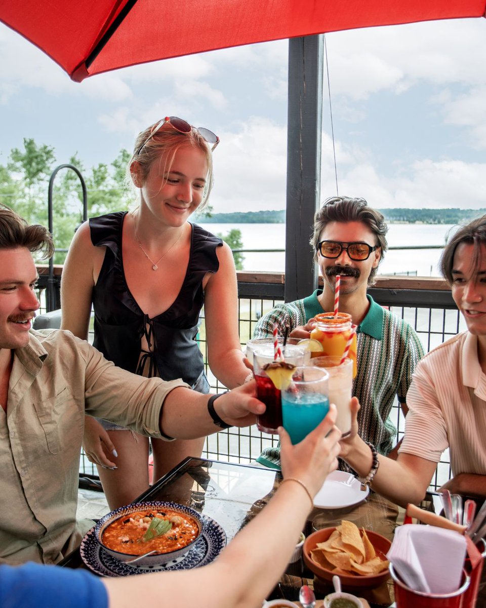 tourismbarrie's tweet photo. Your “quick trip to Barrie” might just turn into patio drinks, waterfront bike rides, local shopping, market bites, and sunset strolls along the shore 🌊🚲☀️

And honestly, we wouldn’t blame you if you stayed a little longer.

#VisitBarrie #DowntownBarrie #GetOutAndPlay #ThingsToDoBarrie #BarrieWaterfront #OntarioGetaway