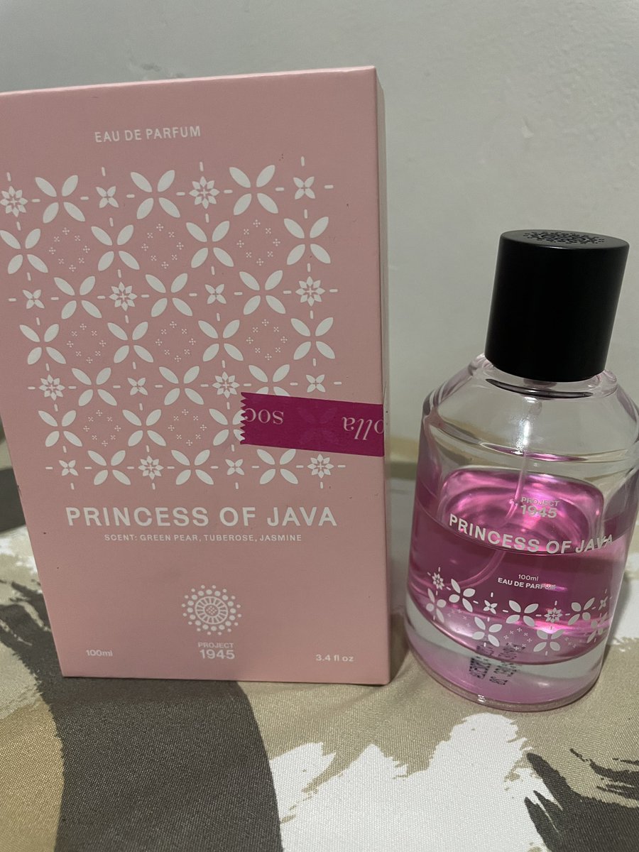 pathecat__t's tweet photo. wts parfume princess of java project 1945 
💸 90k or tawar ajaa
ini sisa sekitar 50% https://t.co/oghy88aMOw