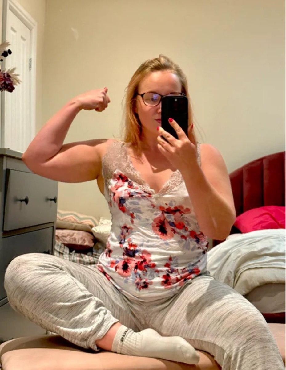 ~ GYM BRAT NATALIA ~ tweet media