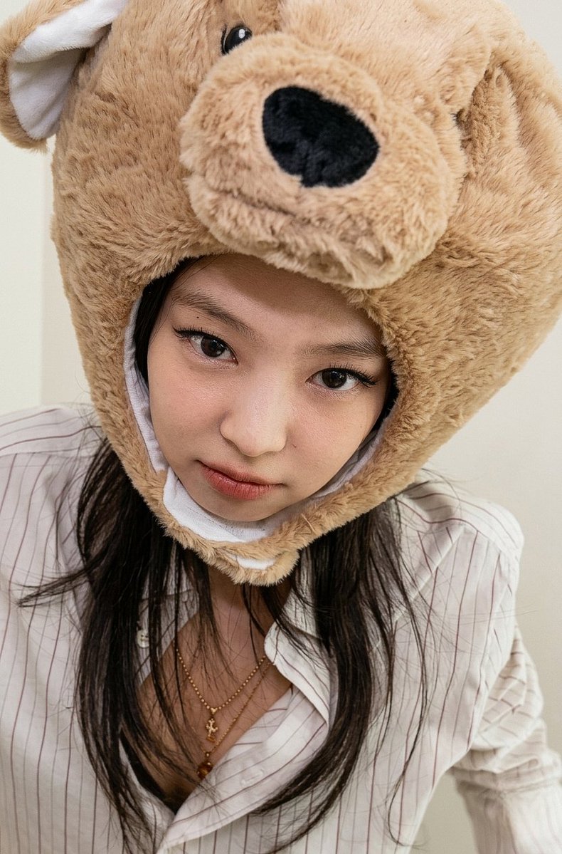 Jennie Kim tweet media