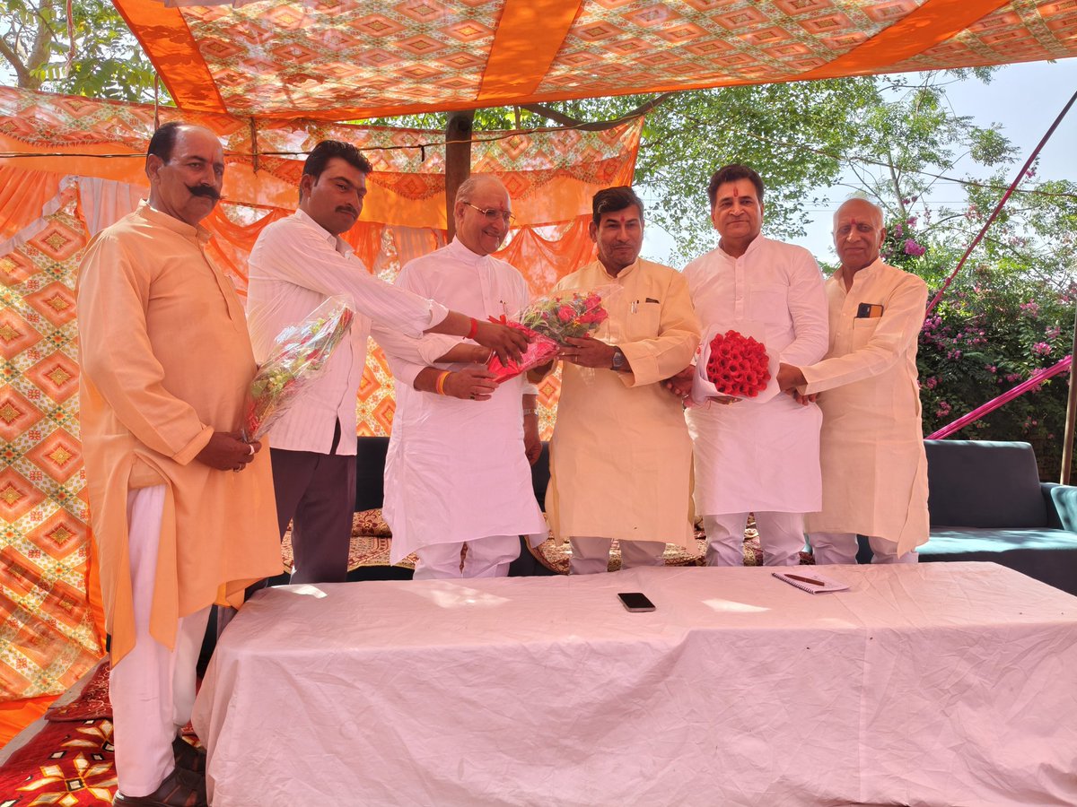 MajraRaj's tweet photo. आज जनपद सहारनपुर की विधानसभा नकुड के ग्राम नयागांव में राजेश पायलट गोचर कन्या इंटर कॉलेज के स्थापना दिवस के अवसर पर आयोजित कार्यक्रम में सम्मिलित होकर अपने विचार रखें I पूर्व सांसद श्री प्रदीप चौधरी जी क्षेत्रीय विधायक श्री मुकेश चौधरी जी तथा श्री श्री चंद शर्मा जी एमएलसी रहे https://t.co/jL9FQ6b2zW