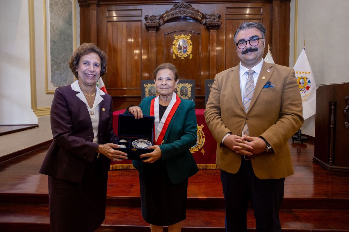 TMaarifENG's tweet photo. We have added a new country to the 65 nations where we operate: Peru 🇹🇷🇵🇪

We are excited to launch our first official initiative in Peru through the Türkiye Studies Center to be established under the cooperation agreement signed with Universidad Nacional Mayor de San Marcos, one of the oldest higher education institutions in Peru and Latin America.

Signed in the historic building where San Marcos University began its educational journey nearly 475 years ago, on the occasion of the university’s anniversary, this agreement will pave the way for a wide range of academic and cultural collaborations, from courses on Türkiye and joint publications to postgraduate academic studies and intercultural engagement.

We hope that the signing ceremony, held in the presence of H.E. Serra Kaleli, Ambassador of the Republic of Türkiye to Lima, will contribute to a new chapter in the academic and cultural relations between Türkiye and Peru.