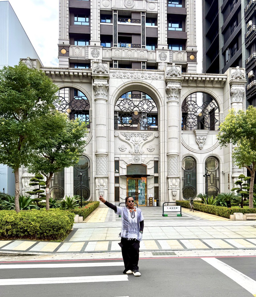 Meelarno's tweet photo. Life really said:
‘build character first’ 😭

Anyway…
we heal,
we moisturize,
we go outside,
we take pictures,
we romanticize being alive,
we continue 🤍✨

#LifeLately
#LiveInTheNow
#TaiwanLife
#SoftLife
#HealingJourney https://t.co/dL796j6pUB
