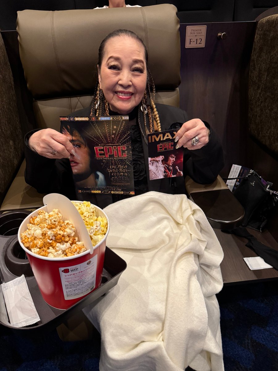 yukawareiko's tweet photo. エルヴィスの映画、バズ•ラーマン監督の『EPIC』,を新宿の映画館で観て来ました。
さすがバズ•ラーマンで、音は素晴らしいし、まるでラス•ヴェガスのエルヴィスのライブ•ステージを見ている様な臨場感で、エルヴィスのファンはもちろん、エルヴィスを知らない人��もぜひ見て欲しい映画です‼️ https://t.co/gkpeMUy3C4