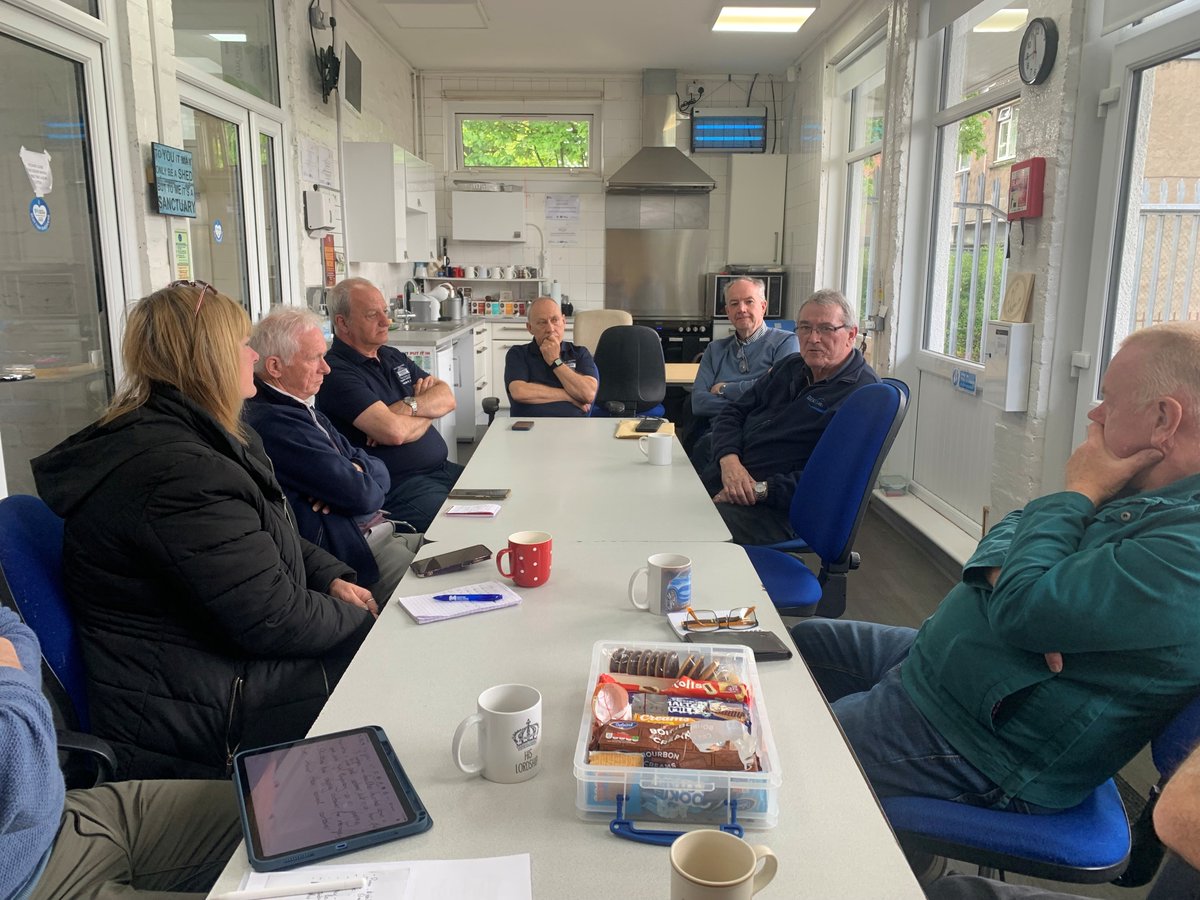 ScottishMSA's tweet photo. The Greater Glasgow &amp; Clyde Sheds Network at Milngavie &amp; Bearsden Shed—now open 7 days a week &amp; recently shortlisted for a King’s Award 👏

Brilliant to welcome new Sheds - Cleeves, Helensburgh &amp; Bishopbriggs - to discuss funding, governance, men’s health &amp; community impact 👍 https://t.co/ZUlNsgsR4B