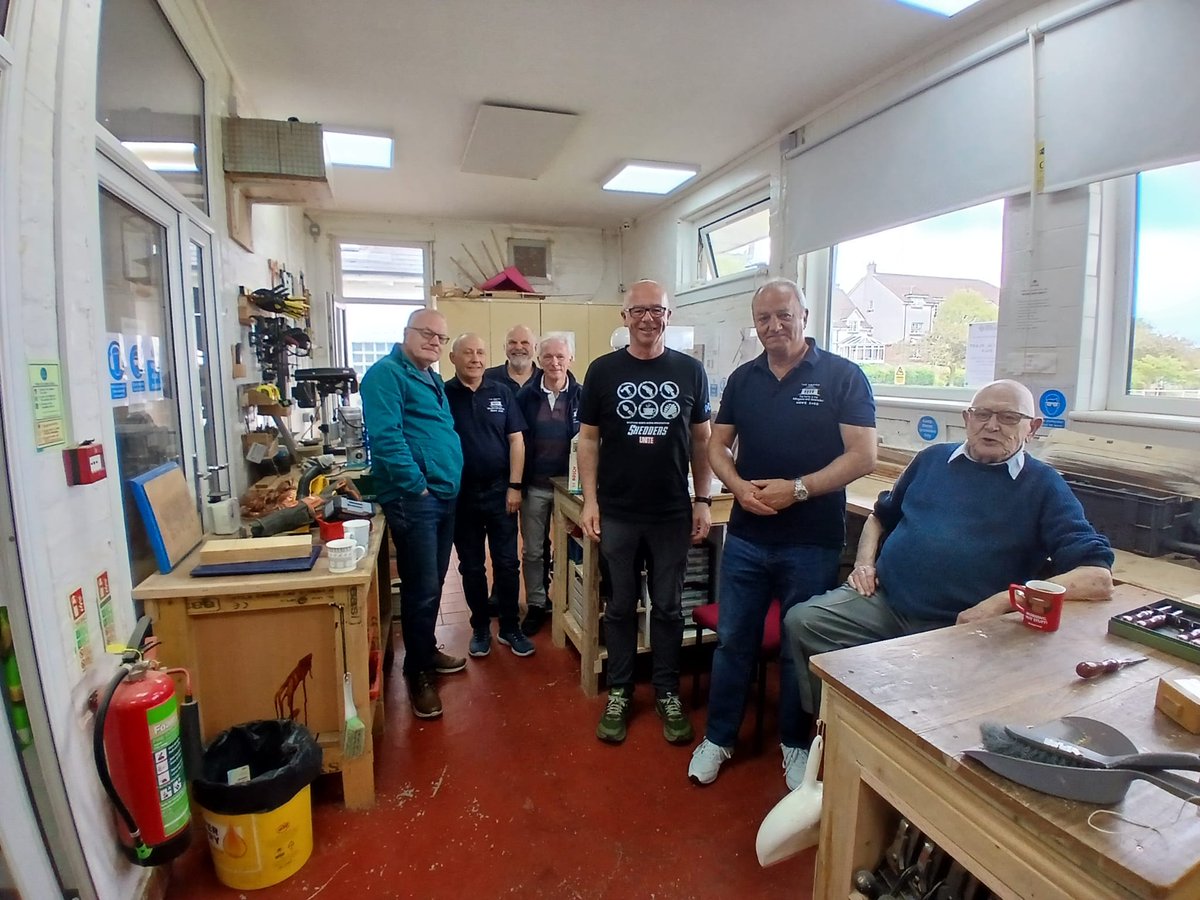 ScottishMSA's tweet photo. The Greater Glasgow &amp; Clyde Sheds Network at Milngavie &amp; Bearsden Shed—now open 7 days a week &amp; recently shortlisted for a King’s Award 👏

Brilliant to welcome new Sheds - Cleeves, Helensburgh &amp; Bishopbriggs - to discuss funding, governance, men’s health &amp; community impact 👍 https://t.co/ZUlNsgsR4B
