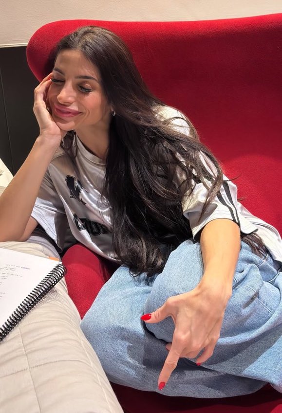 Update Natália Rosa | Van tweet media