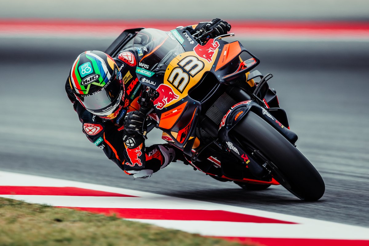 KTM_Racing's tweet photo. Lekker Friday for @BradBinder_33 ✅

#KTM #ReadyToRace #CatalanGP https://t.co/mv0Png2fZJ