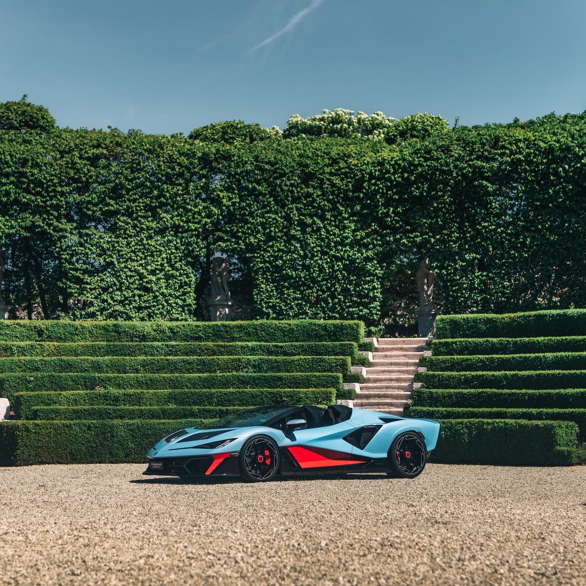 SC_Leasing's tweet photo. Lamborghini has unleashed its most powerful ever open-top model - The Aviation-inspired Fenomeno Roadster.
The Raging Bull brand is determined to keep its legendary, naturally aspirated V12 engine alive by bolting modern electrification to it.

Just look at the recent Lamborghini Revuelto, a ground-breaking HPEV (High Performance Electrified Vehicle) which combines a 6.5-litre V12 with three electric motors and a rechargeable battery pack.

Read the full article here: https://t.co/A3c8HNkzhD