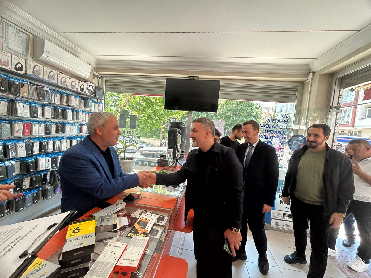 erdal_ucar's tweet photo. Malkoçoğlu mahallesinde vatandaşlarımızla bir araya geldik… https://t.co/BO7lURmaDZ