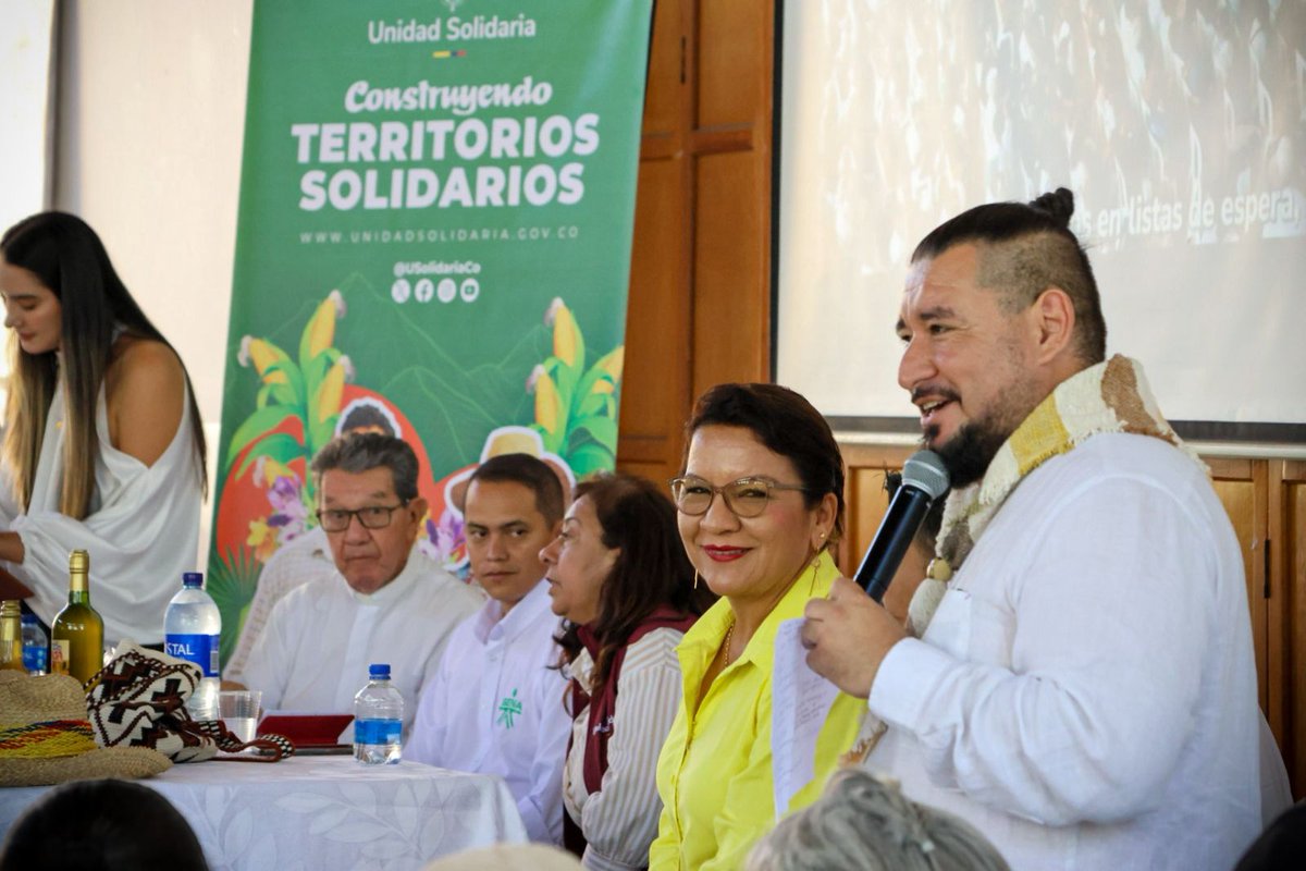 UsolidariaCo's tweet photo. Hoy en San Gil se desarrolla el Cabildo Solidario, un espacio de articulación junto a la Alcaldía de Santander, organizaciones solidarias y representantes del gobierno local y nacional, para seguir construyendo acciones que aporten al fortalecimiento del sector solidario. ✊🏻✨ https://t.co/lcvikbqGXU