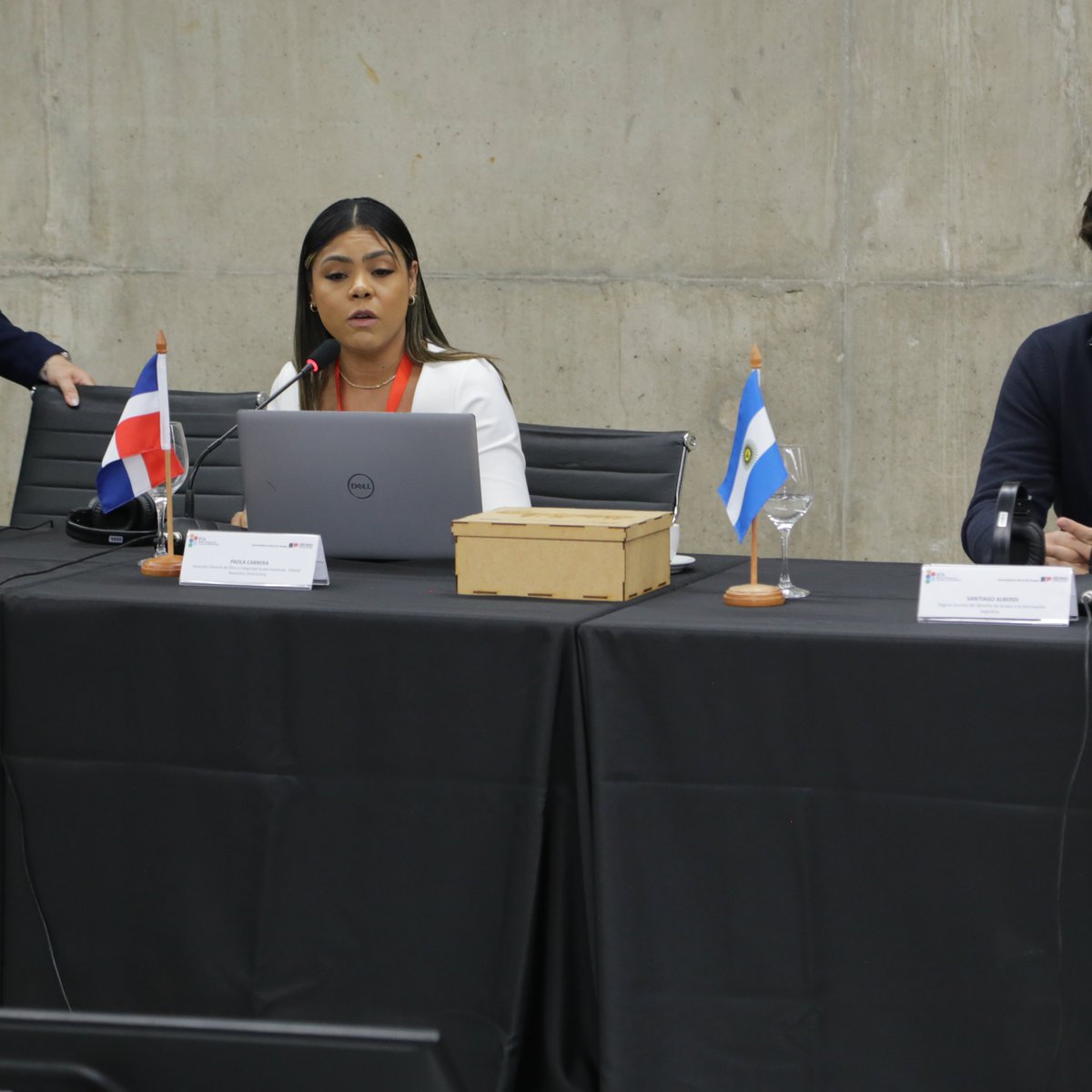 DIGEIGRD's tweet photo. 📰 presentamos en Brasil “Periodismo de Datos” durante el 30º Encuentro de la RTA, expuesta por Paola Cabrera, directora de Comunicaciones de esta #DIGEIG.
La experiencia mostró cómo, desde el Gobierno dominicano, se impulsa la libertad de prensa.
#RTA2026 #PeriodismoDeDatos https://t.co/o6x6DdqlYD