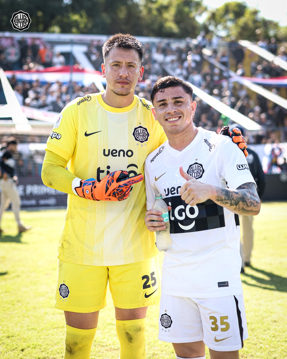 elClubOlimpia's tweet photo. ¡El miércoles, en El Defensores, cueste lo que cueste!

🤍🖤🤍 https://t.co/7A6rnKDDIB