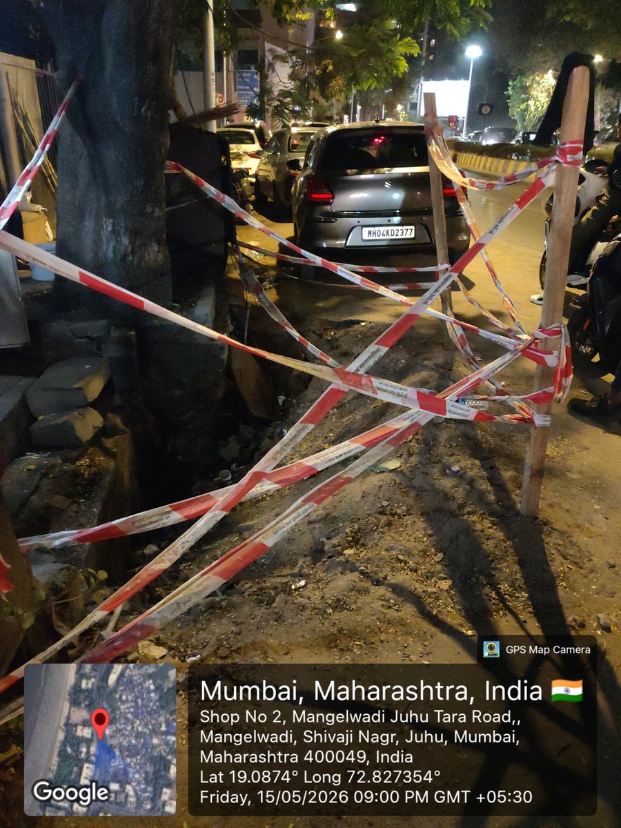 shivsena71's tweet photo. @mybmc @mybmcwardKW @mybmcHydEngg1 @MTPHereToHelp प्रभाग क्रं.७१,जुहूतारा रोड,न्यू सुजाता बिल्डिंग समोर जलवाहिणी दुरुस्तीसाठी खड्डा पाडण्यात आला होता,तो खड्डा अर्धवट बुजविण्यात आला आहे, नागरिकांना,वाहनांना येण्याजाण्यास त्रास-अपघात होत आहे,तात्काळ खड्डा पूर्ण बुजवावा, ही विनंती https://t.co/7HeFFL3uT9