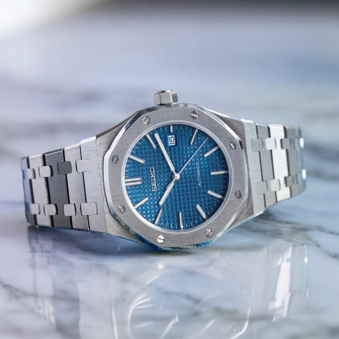 The Global Watch Club tweet media