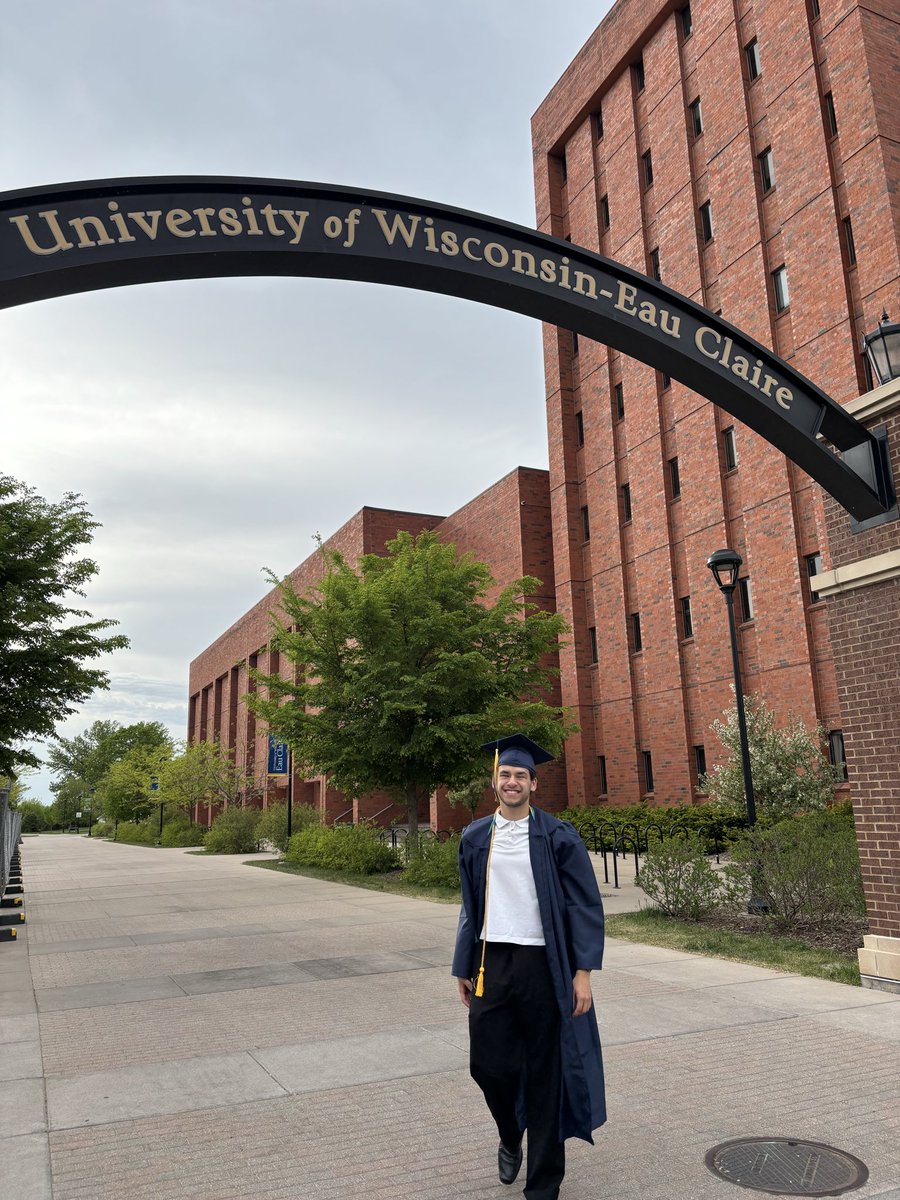goatchemist's tweet photo. done with undergrad https://t.co/fUNq1ShsXu