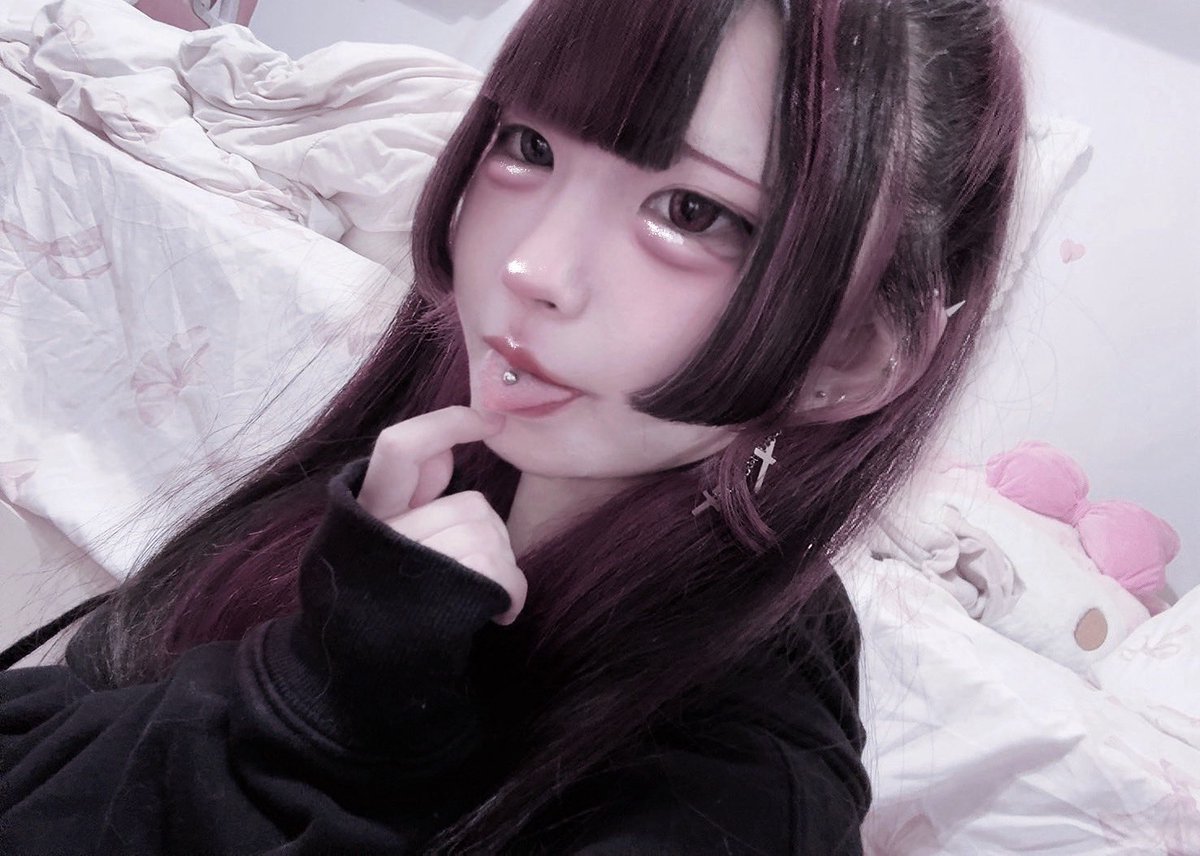 れみ tweet media