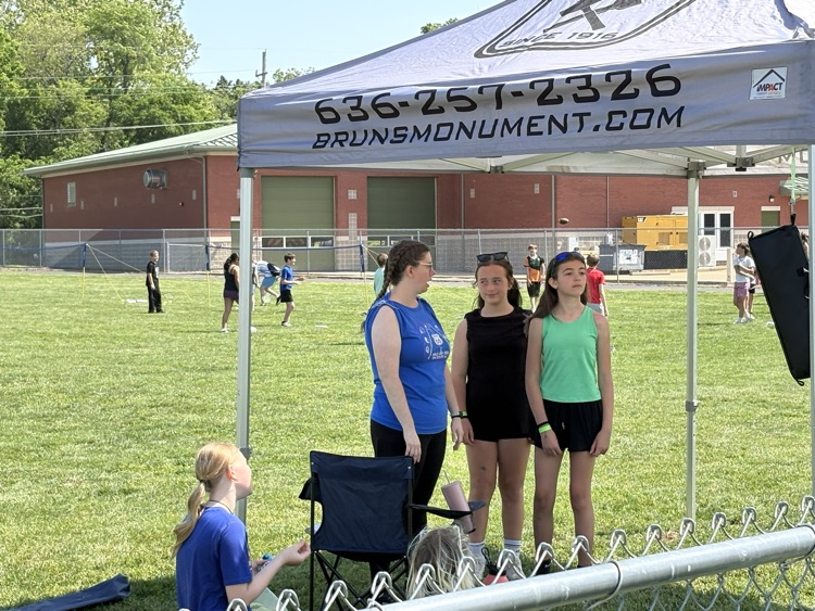 PI_MVR3's tweet photo. More field day pictures! https://t.co/dNzcHFl1lK